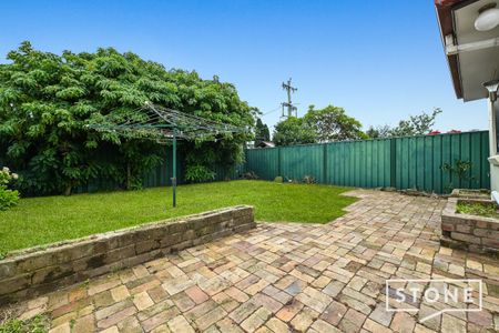 Well Presented Spacious Four Bedroom House In Sought After Location - Photo 4