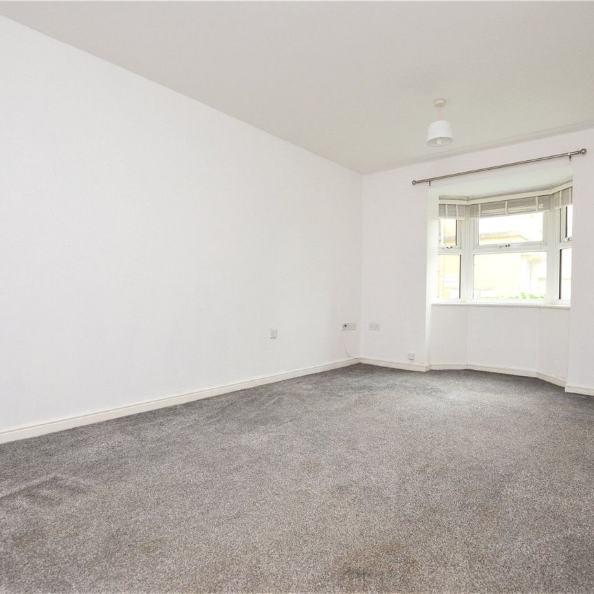 16, Whitehall Croft, Leeds, LS12 5NJ - Photo 1