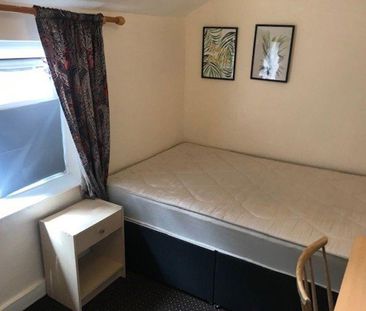 4 bedroom house to rent - Photo 4