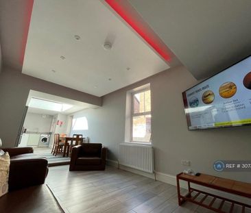 7 bedroom terraced house to rent - Photo 1