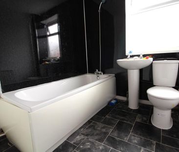 3 bedroom end of terrace house to rent - Photo 6