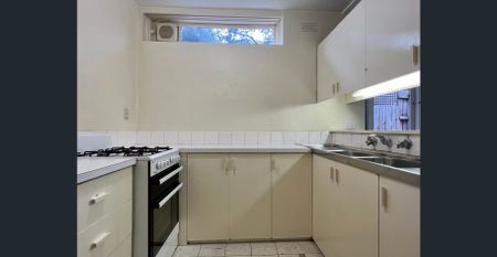 Stylish Ground-Floor Gem in Prime Caulfield North Locale | FLARE REAL ESTATE - Photo 5