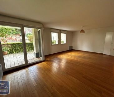 Location Appartement 4 pièces 95m² LILLE 59000 - Photo 2
