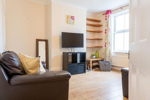 5 bedroom house to rent - Photo 1