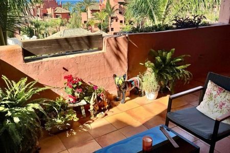 2 Bedroom Apartment For Rent in Estepona, Málaga - Foto 5
