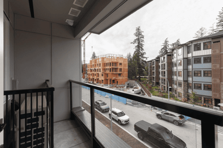 405-3528 146A Street, Surrey - Photo 4