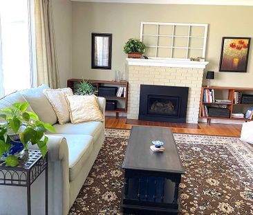 For Lease - 1052 FISHER Avenue, Carlington - Central Park, Ontario - Photo 1