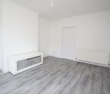 Menzies Road, Glasgow, G21 - Photo 2