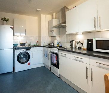 Room in a Shared House, Ashgrove Court, W9 - Photo 2