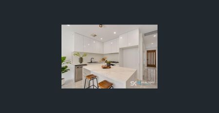 Charming 3-Bedroom Family Retreat - Photo 3