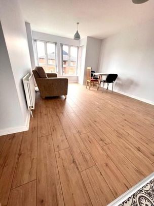 9 Oak Villa, 1 Sliabh Dhu View, Belfast, BT12 7SD - Photo 1