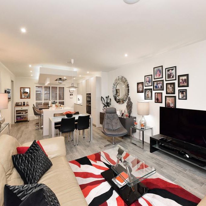 5 bedroom semi-detached house to rent - Photo 1