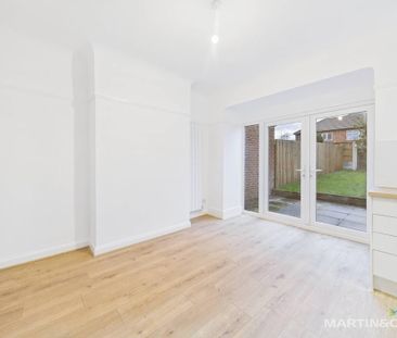 3 bedroom semi-detached house to rent - Photo 2