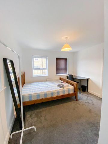 5 bedroom detached house to rent - Photo 5