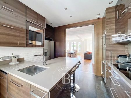 Appartement • Saint James-Général Koenig - Photo 2