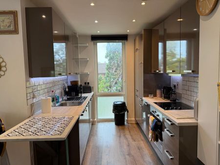 2 bedroom apartment to rent - Photo 5