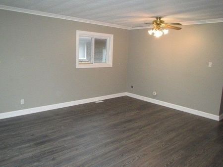 For Lease - 859 Scarborough Golf Club Road Unit# Main, Toronto, Ontario - Photo 2