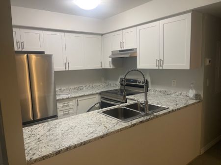 For Lease - 75 Weldrick Road Unit# 107, Richmond Hill, Ontario - Photo 3