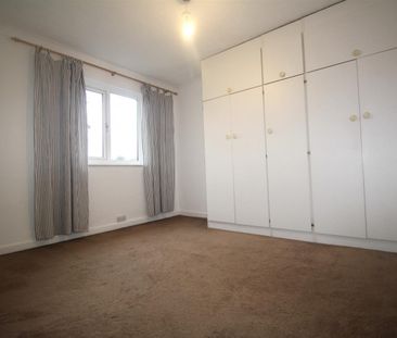 3 Bedroom House - Semi-Detached To Let - Photo 5