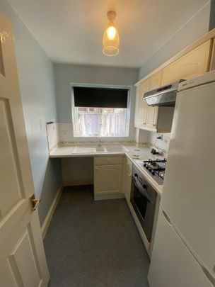Holly Drive, Aylesbury - Photo 1