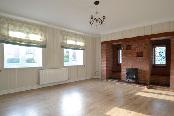 4 bedroom detached house to rent - Photo 1