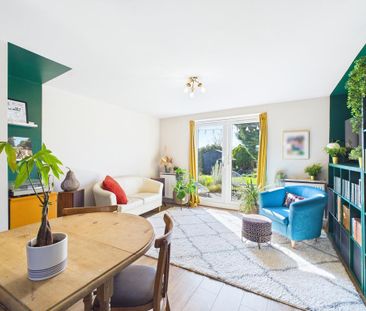 2 bedroom end of terrace house to rent - Photo 2