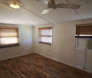 Conveniently located high-set 4 bedroom home. - Photo 3