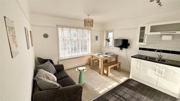 Sunnylands Avenue, Bournemouth, Dorset, BH6 flat to rent - Photo 1