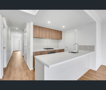 14 Dussehra St, Kalkallo, Vic 3064 - Photo 1