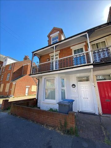 1 bedroom in a house share to rent - Photo 5