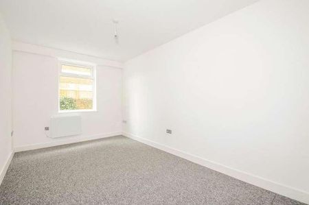 Winchester Road, Basingstoke, RG21 - Photo 2