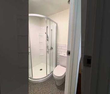 Ensuite Room with great Balcony on Union Street - Photo 3