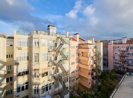 Avenida de Berna, Lisbon, Lisbon 1050-038 - Photo 2