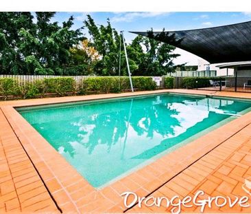 Fully Air-coned 4 Bedroom Townhouse, Ideal for Families or Professi... - Photo 6