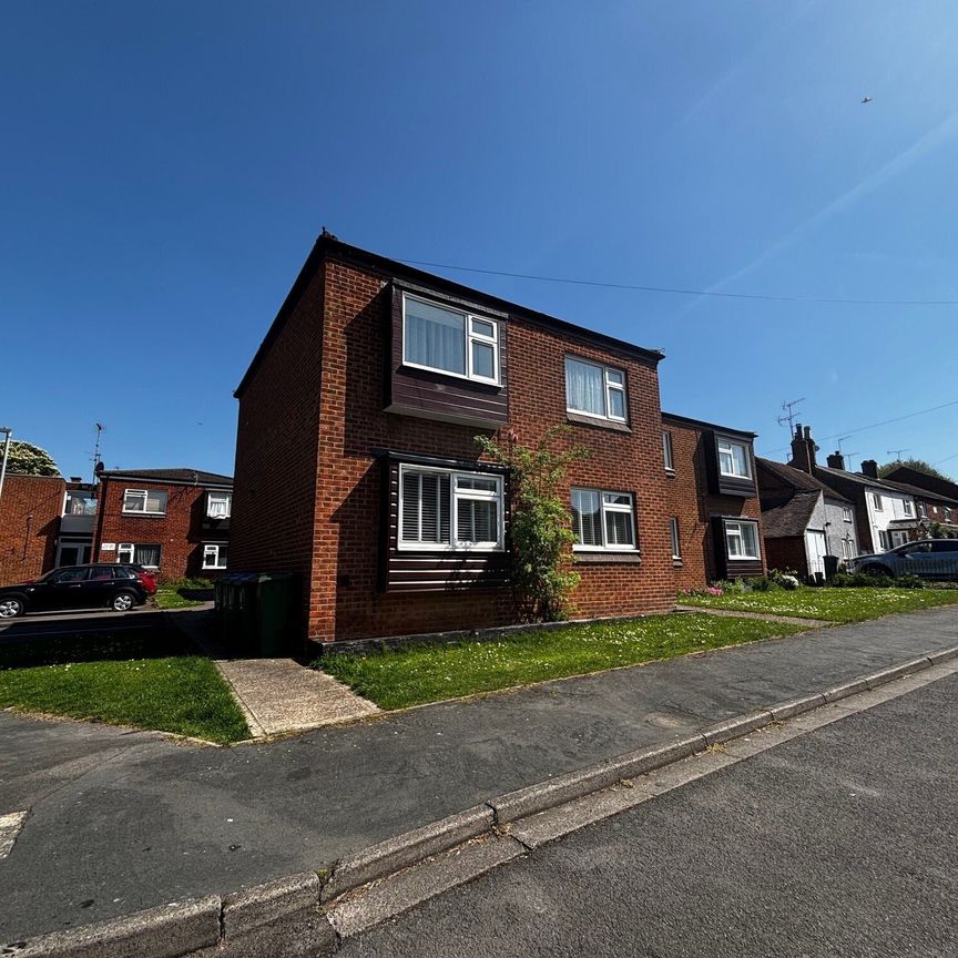 Clay Lane, Aylesbury, Wendover - Photo 1
