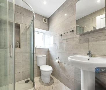 9 bedroom end of terrace house to rent - Photo 3