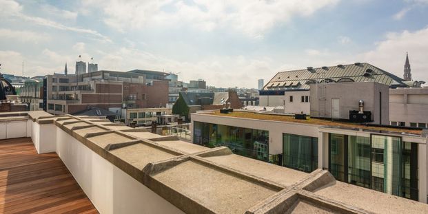 Appartement te huur in Brussel voor € 1.725 met 2 slaapkamers - Photo 1