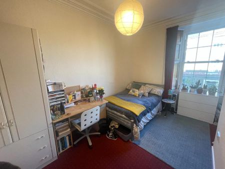 5 bedroom flat to rent - Photo 4