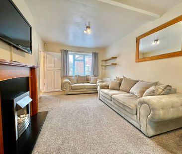 2 bedroom semi-detached house to rent - Photo 3