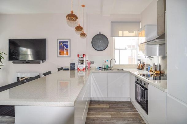 2 bedroom apartment to rent - Photo 1