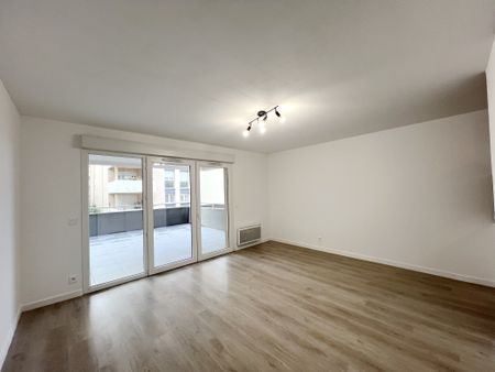 Location Appartement 1 pièce 31m² AJACCIO 20090 - Photo 3