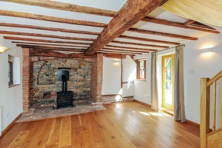 2 bedroom cottage to rent - Photo 2