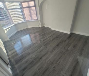 3 bedroom end of terrace house to rent - Photo 4