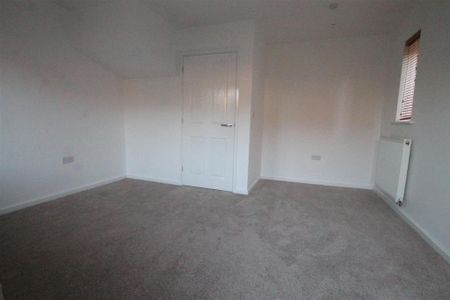2 bedroom end of terrace house to rent - Photo 5
