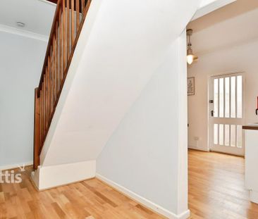 2 bedroom terraced house to rent - Photo 6