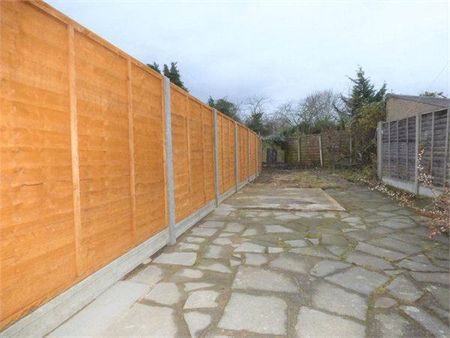 2 bedroom terraced house to rent - Photo 4