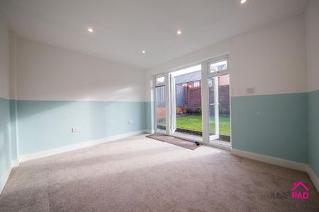 3 bedroom detached house to rent - Photo 5