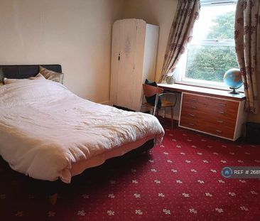 1 bedroom in a house share to rent - Photo 3