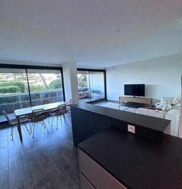 Appartement • Marseille 8ème - Photo 4
