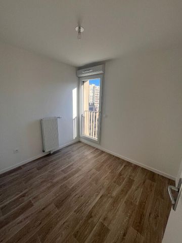 location Appartement T2 DE 64.4m² À BOBIGNY - Photo 5